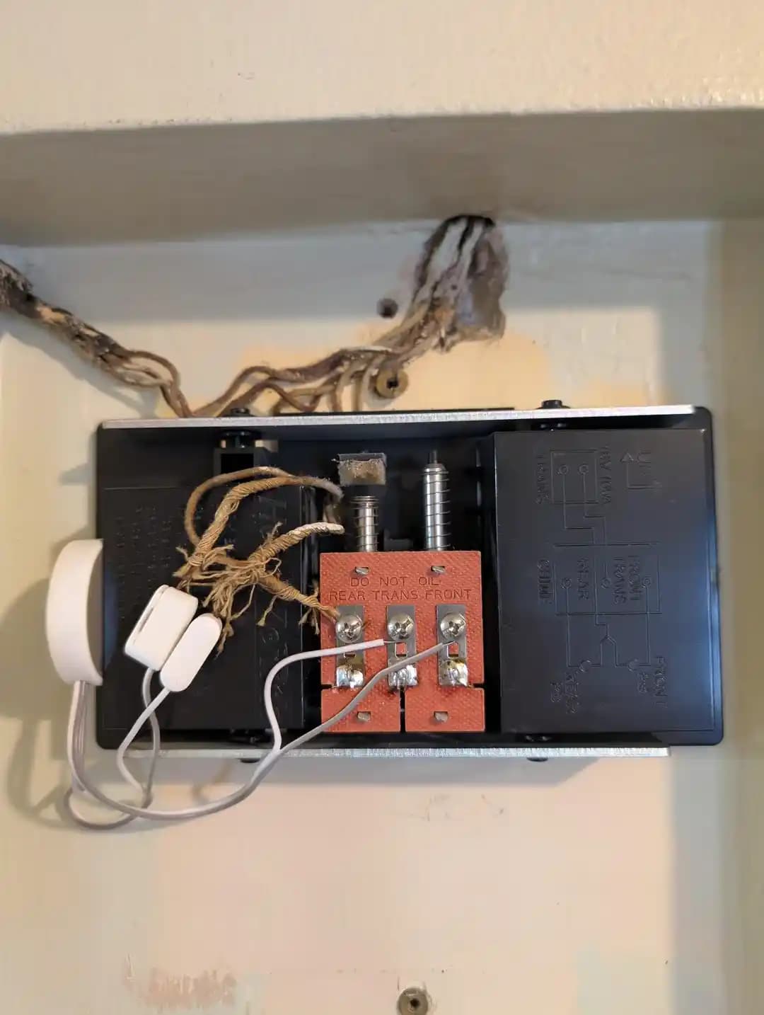 Kapı Ziline Güvenli Müdahale Yöntemleri ve Akıllı Sistemlerde Dikkat Edilmesi Gerekenler