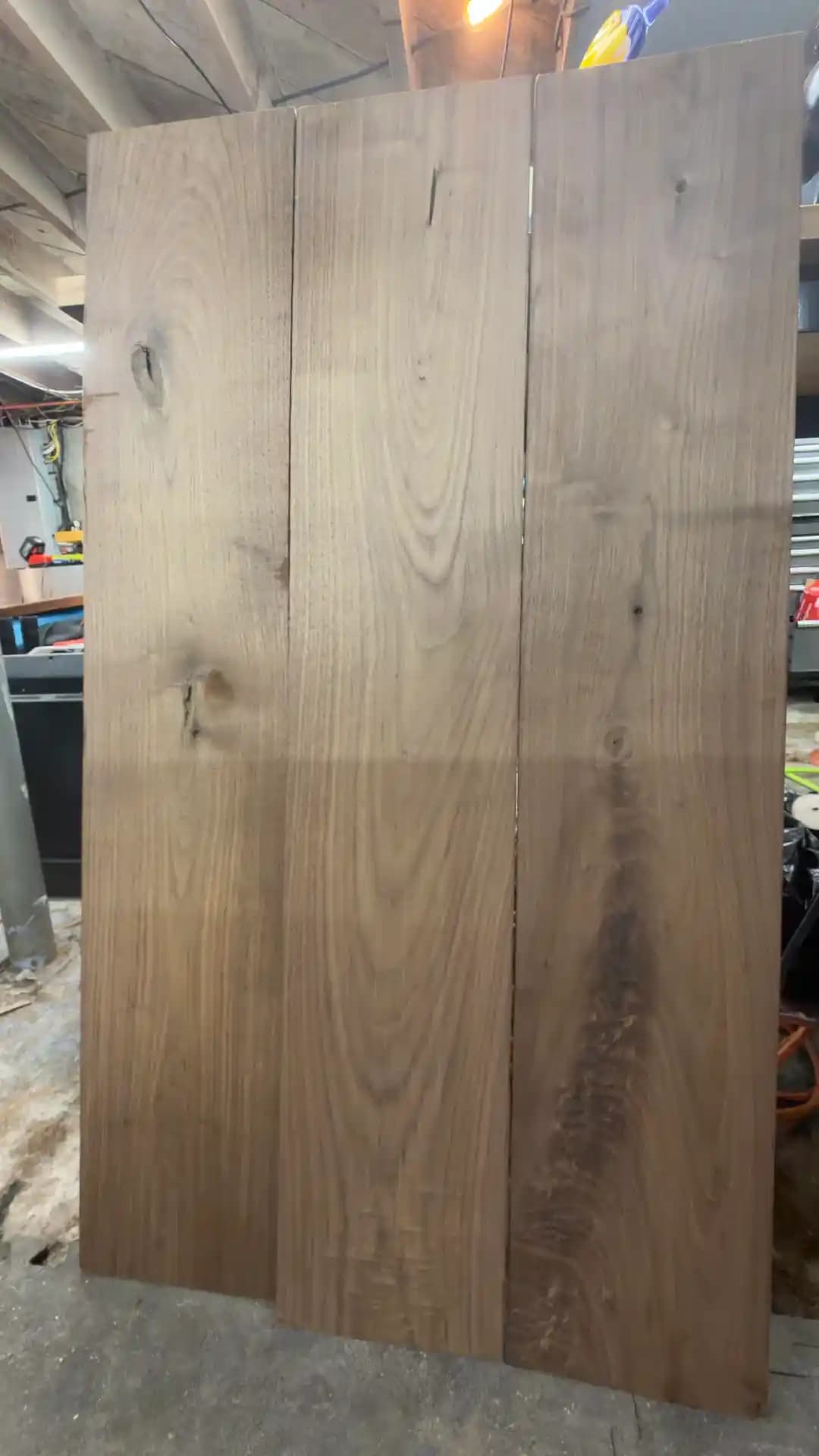 Siyah Ceviz Ahşapla Basit ve Şık Masa Üstü Tasarımı ve Yapımı Rehberi