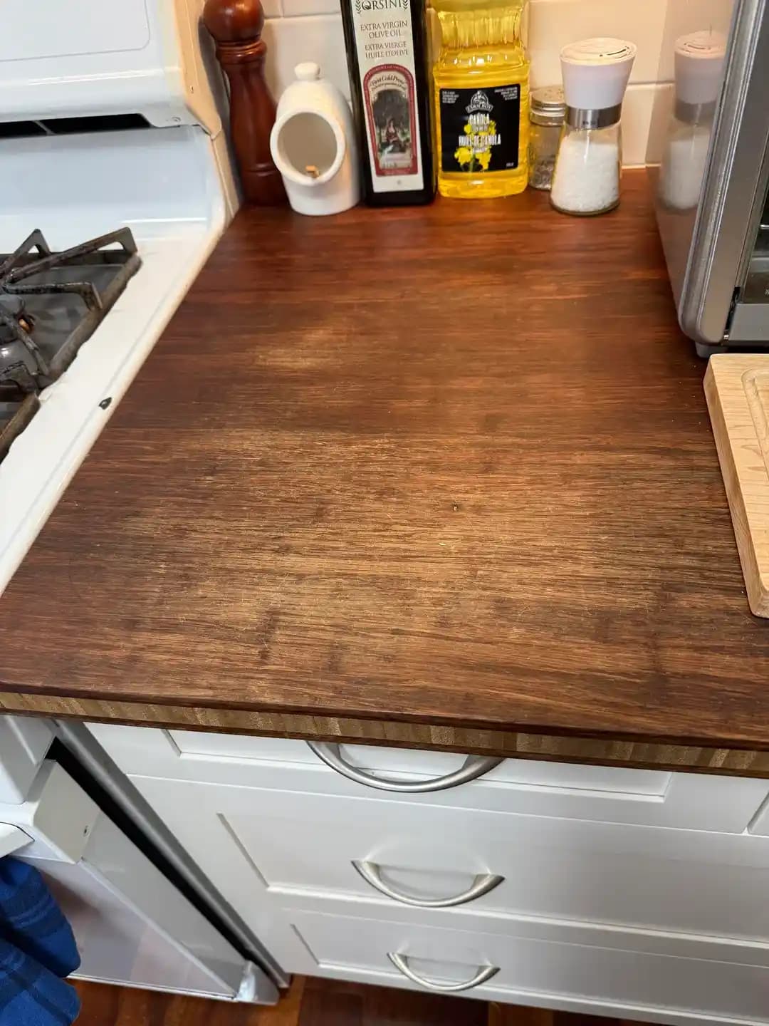 Ahşap Tezgahların Onarımı: Zımparalama, Lekeleme ve Koruyucu Kaplama Yöntemleri