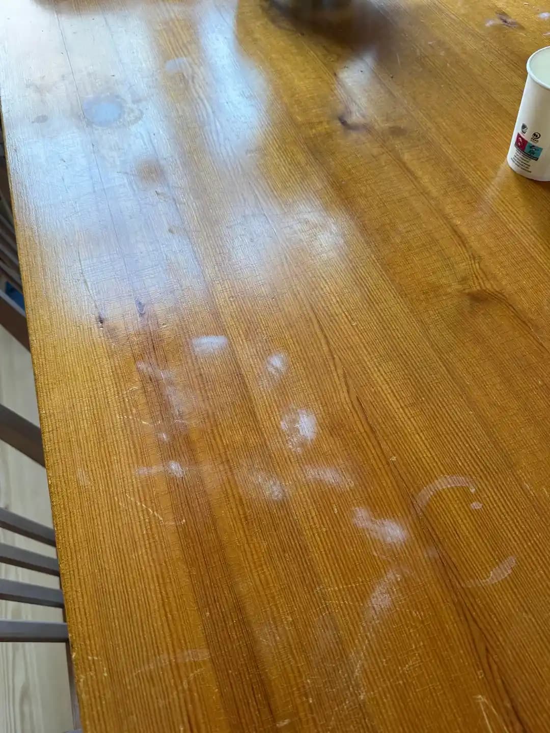 Ahşap Yüzeylerde Shellak Cila: Özellikleri, Temizleme ve Yenileme Yöntemleri