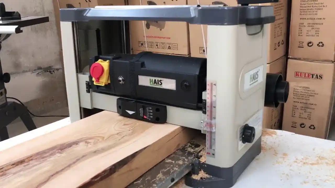 DeWalt DW735 ve Grizzly G0939 Kalınlık Planyaları Teknik ve Performans Karşılaştırması