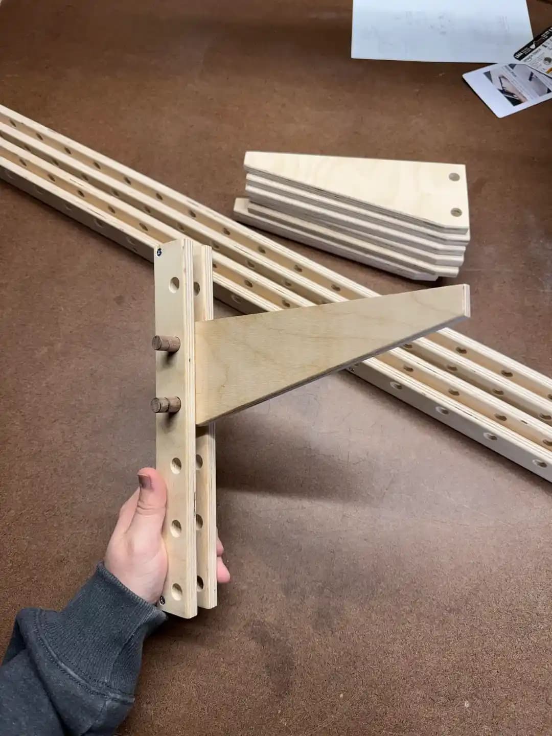 General Finishes Arm-R-Seal'in Ahşap Dowel Bağlantılarındaki Toleranslara Etkisi ve Uygulama Yöntemleri