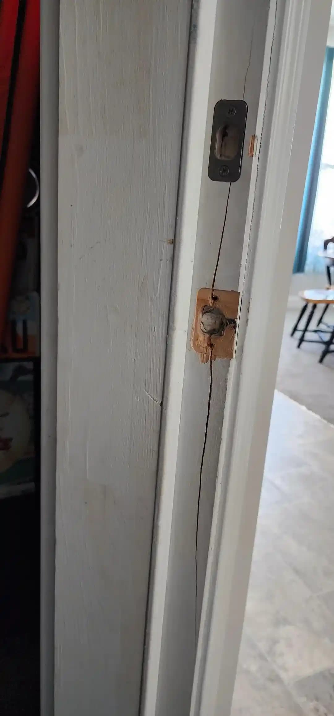 Kapı Kasasındaki Çatlakların Onarımı: Etkili Yöntemler ve Uygulama İpuçları