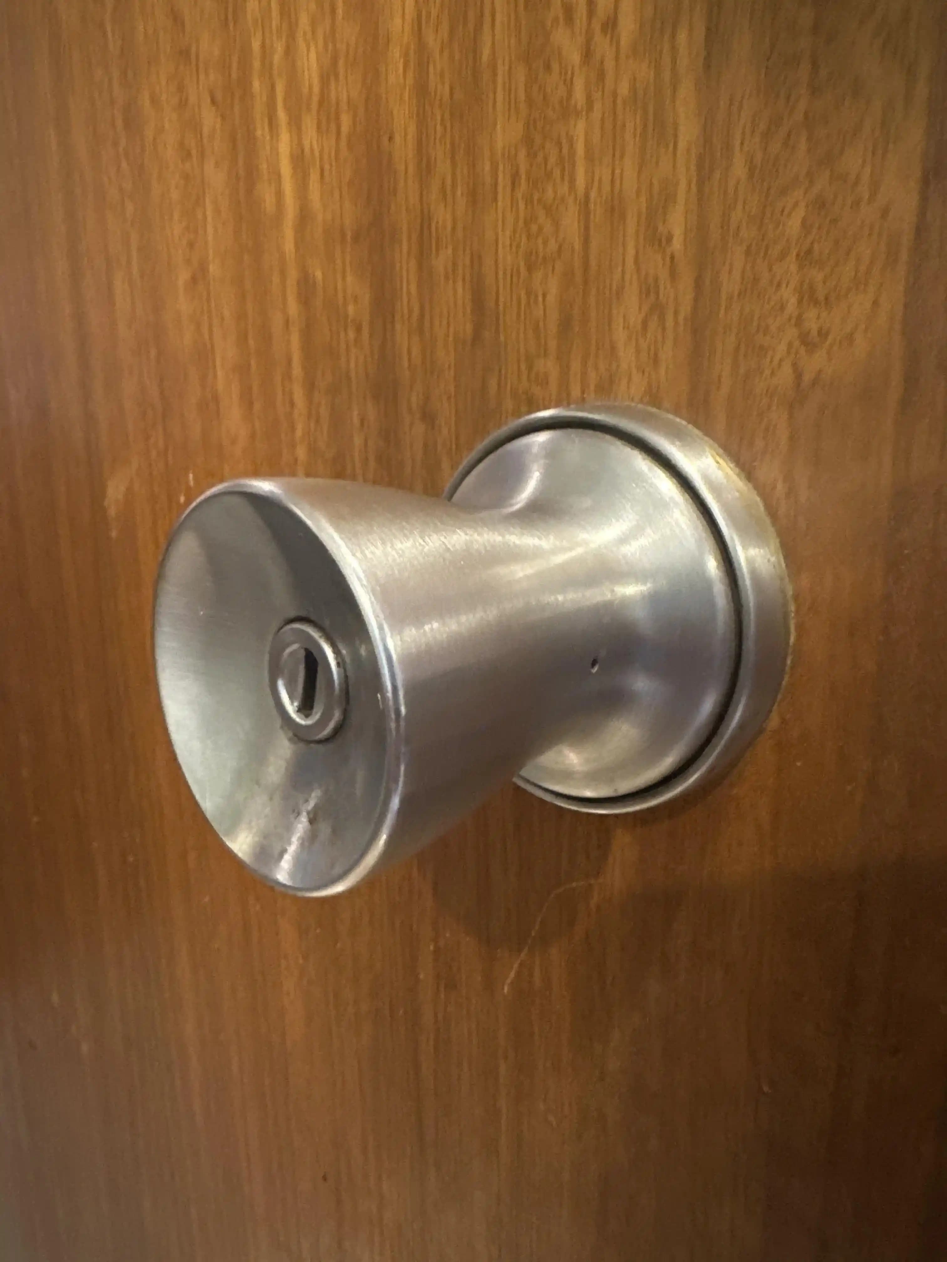 Vintage Tulip Tarzı Anahtarsız İç Kapı Kollarının Sökümü ve Montaj Zorlukları