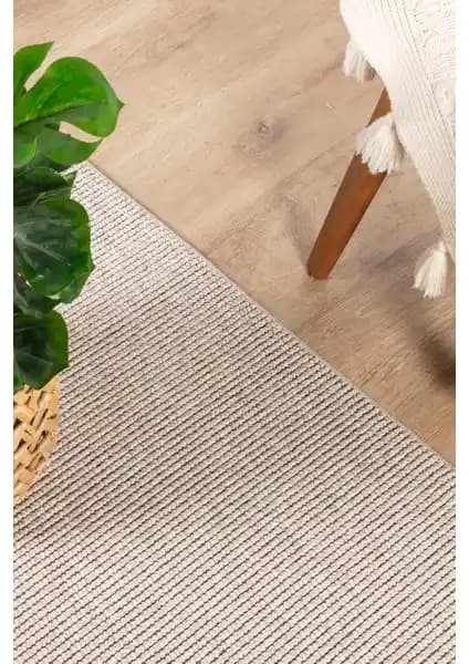 Konfor Halı Loopy 5551 Bej ve Vola 2969 Karşılaştırması: Özellikler ve Kullanım Alanları