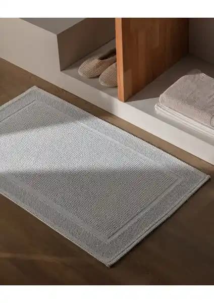 Madame Coco Banyo Paspası Karşılaştırması Mavi ve Gri Seçenekler Analizi