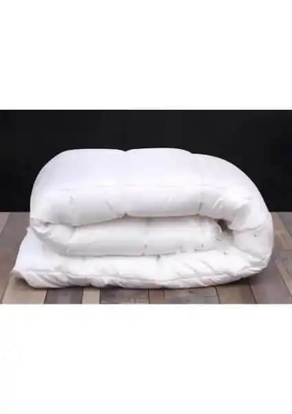 Özdilek Microsoft ve Yataş Macaron Çift Kişilik Yorgan Karşılaştırması