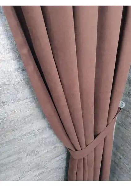 Perde Seçiminde Karşılaştırma: Kadife ve Bej Fon Perdelerin Özellikleri ve Kullanıcı Yorumları