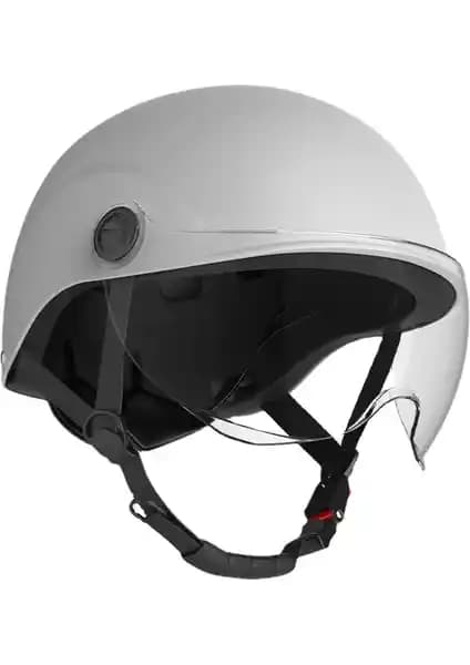 Yarım Motosiklet ve Scooter Kaskları Karşılaştırması: Güvenlik, Tasarım ve Kullanım Özellikleri