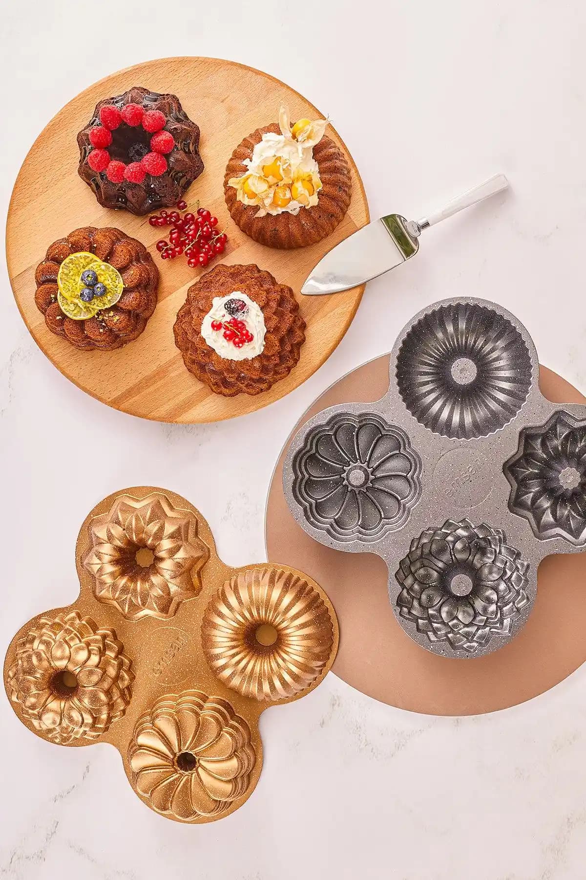 Emsan Griss Four In One ve Six In One Kek Kalıplarının Karşılaştırması ve Özellikleri