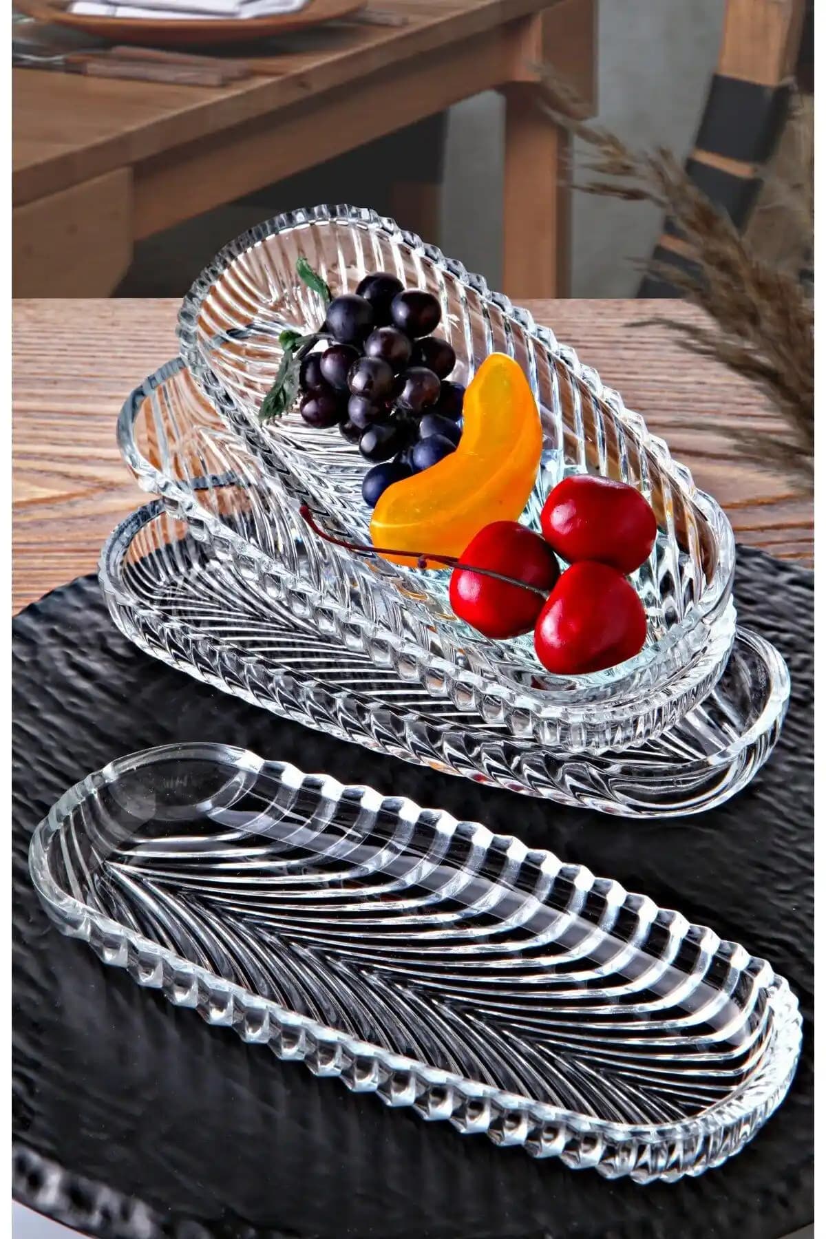 Queen's Kitchen Cam Kahvaltı ve Çerez Tabağı Seti 4'lü Modern ve Dayanıklı Tasarım