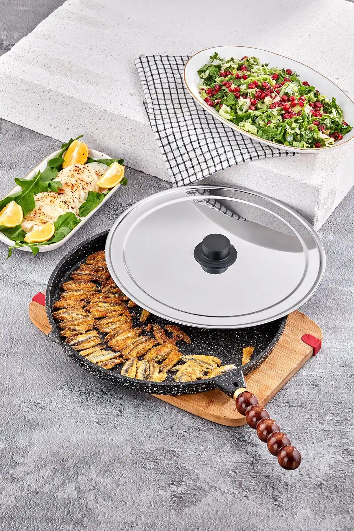 Taç Döküm Granit ve Taç Göksan Taş Balık Tavası Karşılaştırması ve Kullanıcı Yorumları