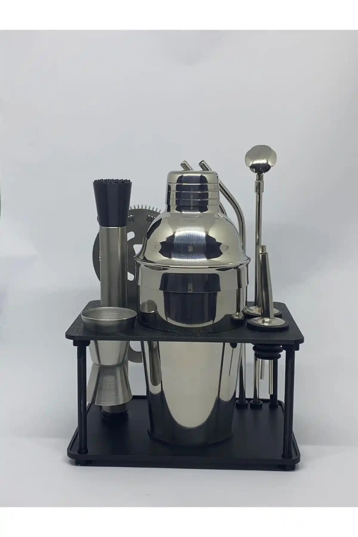 Türkiye Menşeli 10 Parça Kokteyl Hazırlama Seti Şık Tasarım ve Dayanıklı Malzeme ile