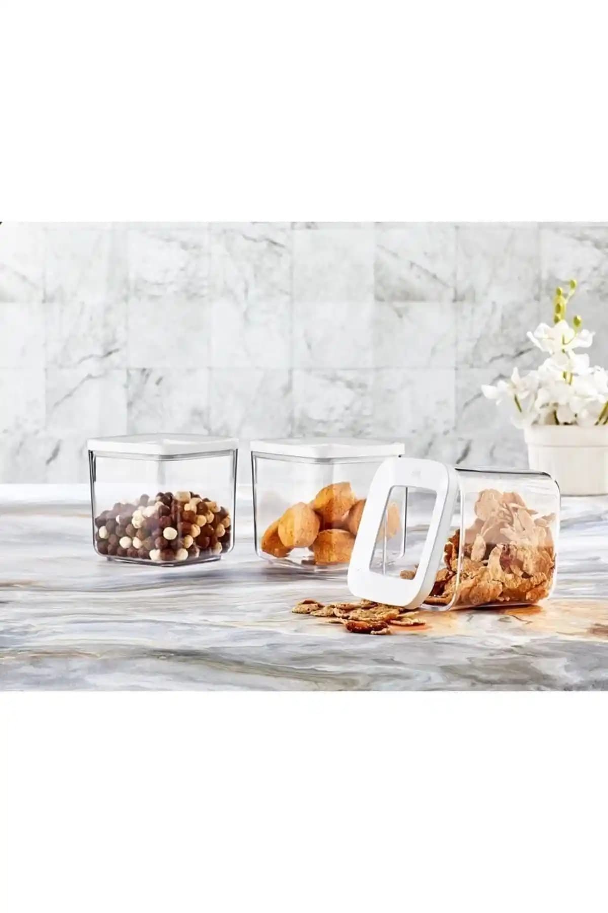 Vip Ahmet 700 ml 6'lı Vakumlu Saklama Kabı Seti ile Mutfakta Düzeni Sağlayın