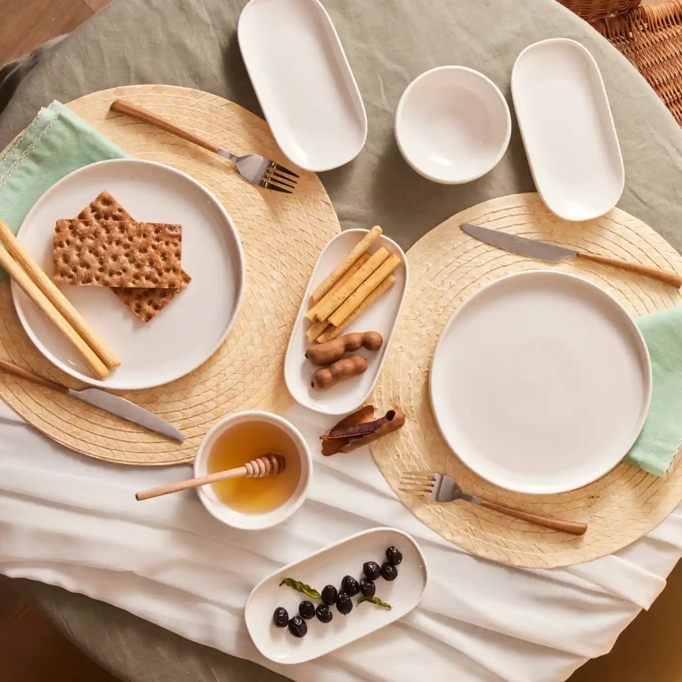 12 Parça Kahvaltı Takımlarıyla Şık ve Fonksiyonel Sofralar Yaratın