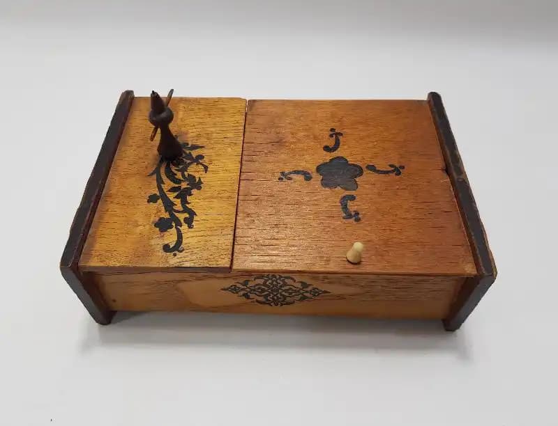 Ahşap Müzik Kutuları ile Dekorasyonunuzu Zenginleştirin Nostalji ve Estetiğin Buluşması