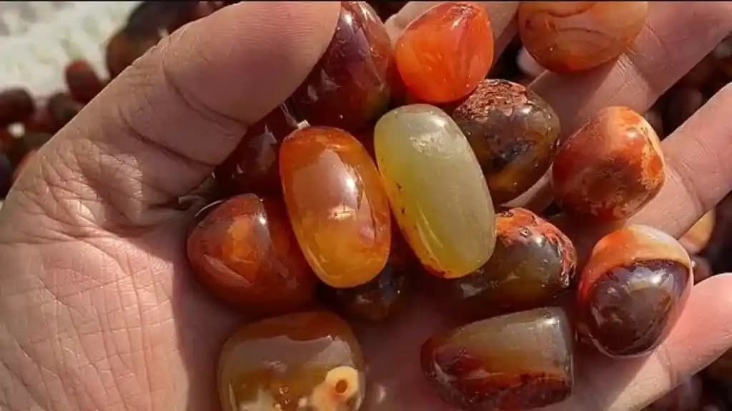 Akik Taşıyla Dekorasyon: Doğal Güzellik ve Sembollerin Estetik Kullanımı