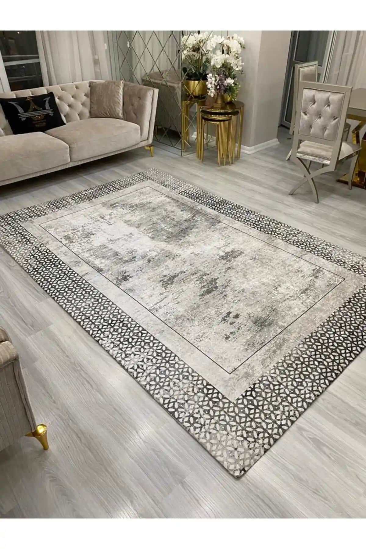 Altı Lastikli Halılar: Modern Dekorasyonda Güvenli ve Şık Çözüm