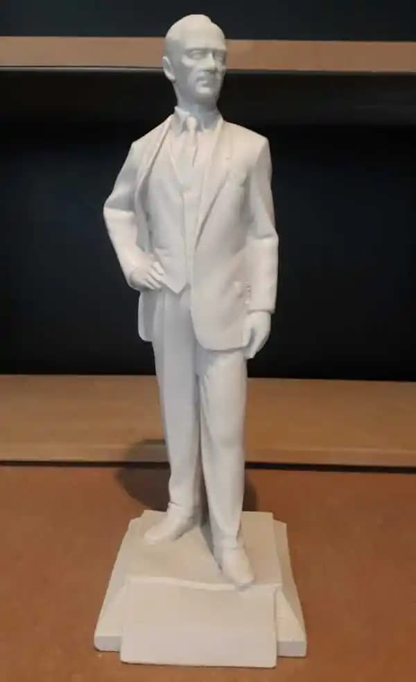 Atatürk Biblosu Dekorasyonda Saygı ve Estetiğin Buluşması İçin En İyi Modeller ve Kullanım Alanları