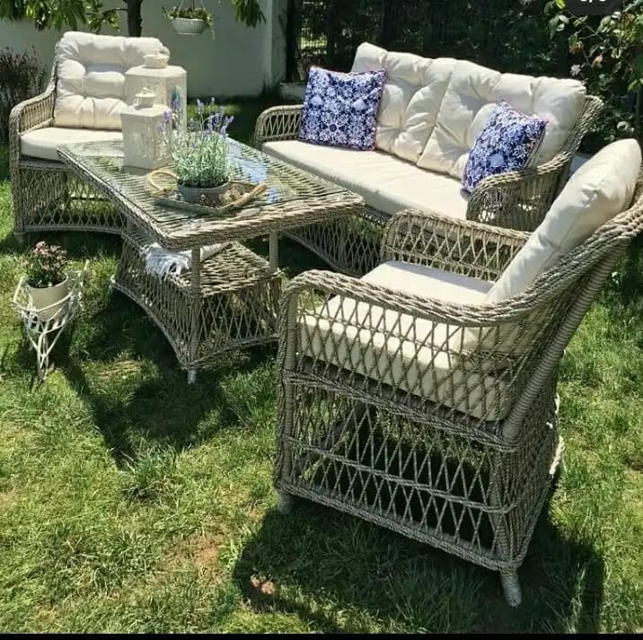 Bahçe ve Balkon Mobilyası Seçimi ve Dekorasyon İpuçları