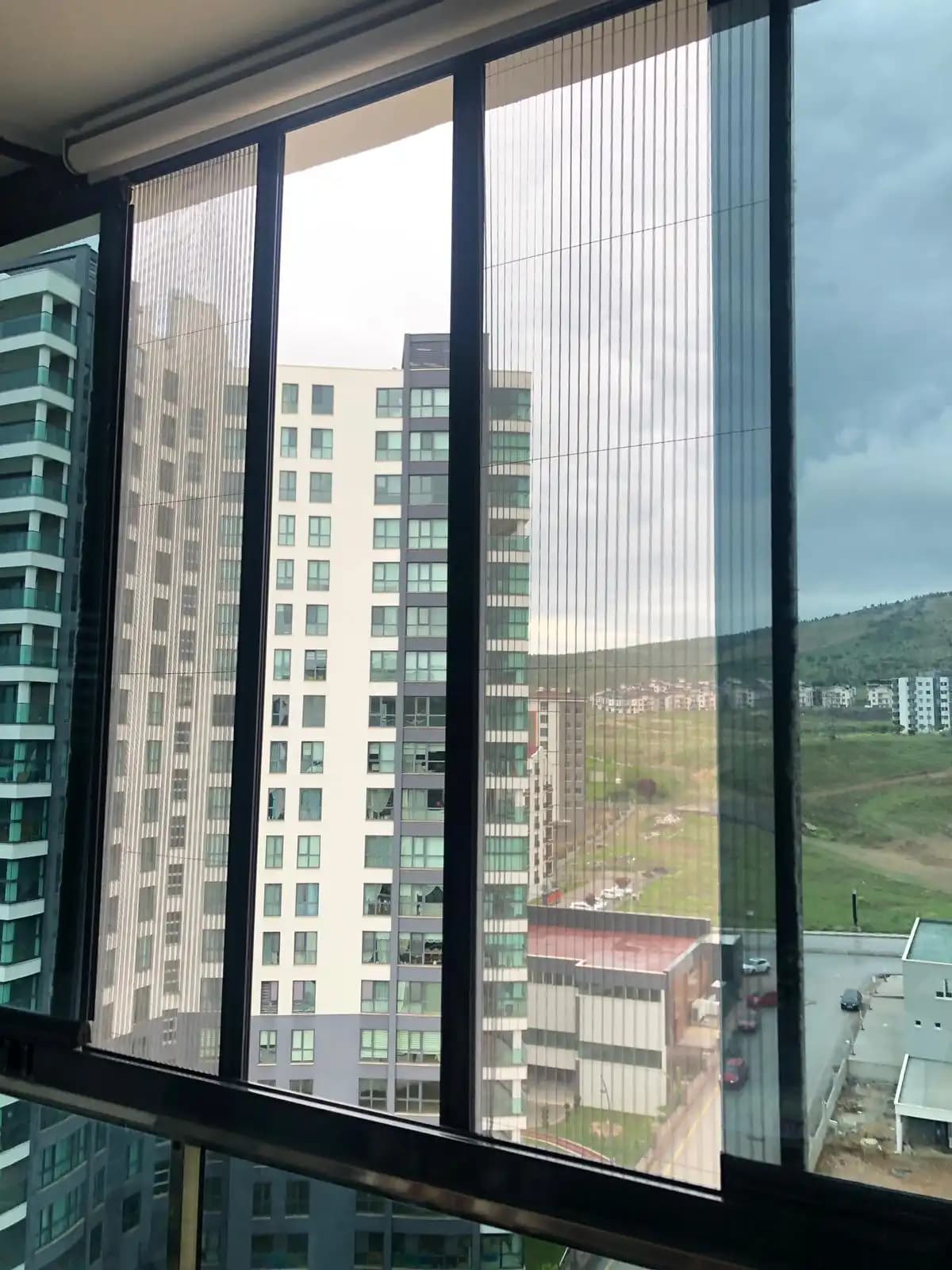 Balkon Sineklikleri ile Dekorasyonunuzu Geliştirin: Estetik ve Fonksiyonellik Bir Arada