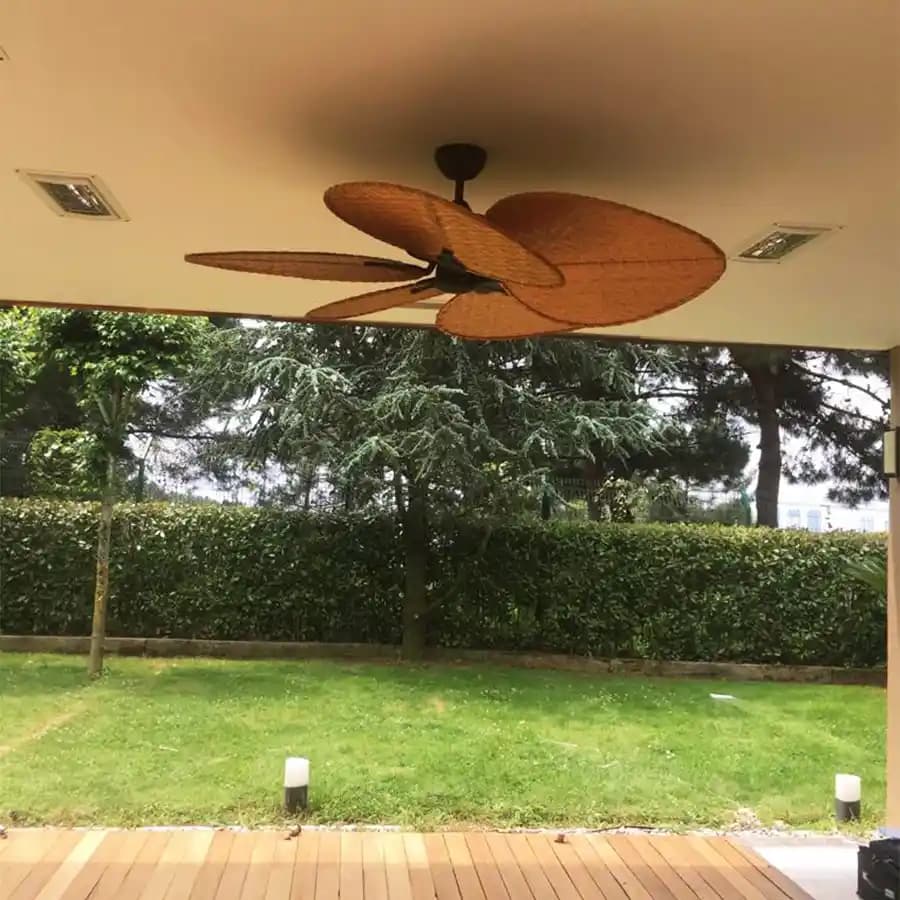 Bambu Tavanlar: Doğal ve Sürdürülebilir Dekorasyon Trendleri ve Mekanlara Katkıları