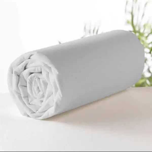 Beyaz Carsaf ile Dekorasyonda Şıklık ve Fonksiyonellik Yaratma Rehberi