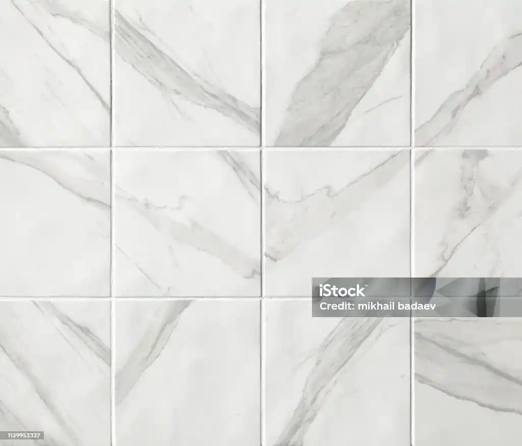 2025'te Beyaz Mermer Desen Fayanslarla Evinizde Zarafeti Yakalayın