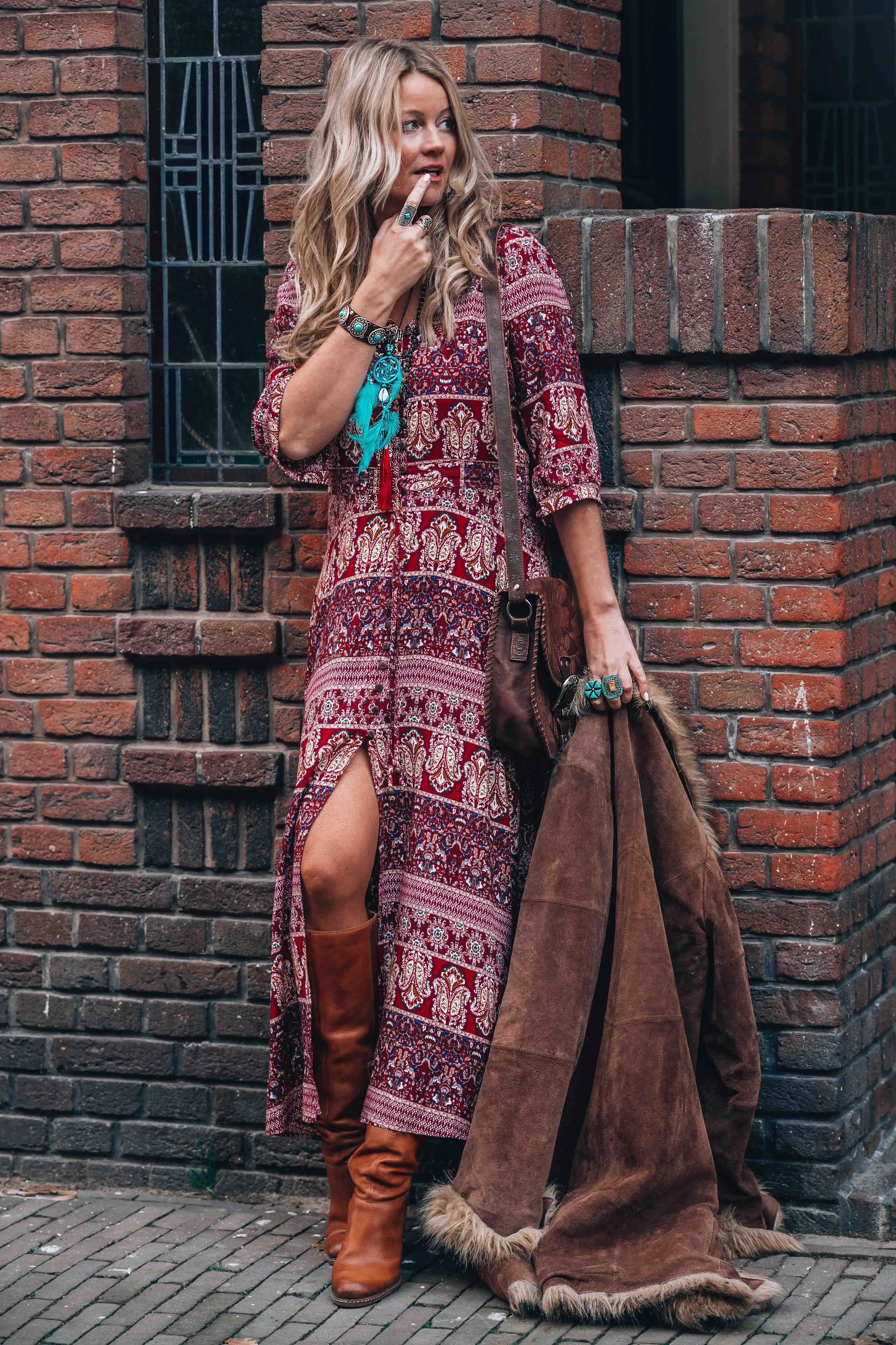 Boho Chic Dekorasyon Rehberi: Doğal ve Vintage Unsurlarla Sıcak Atmosfer Yaratma