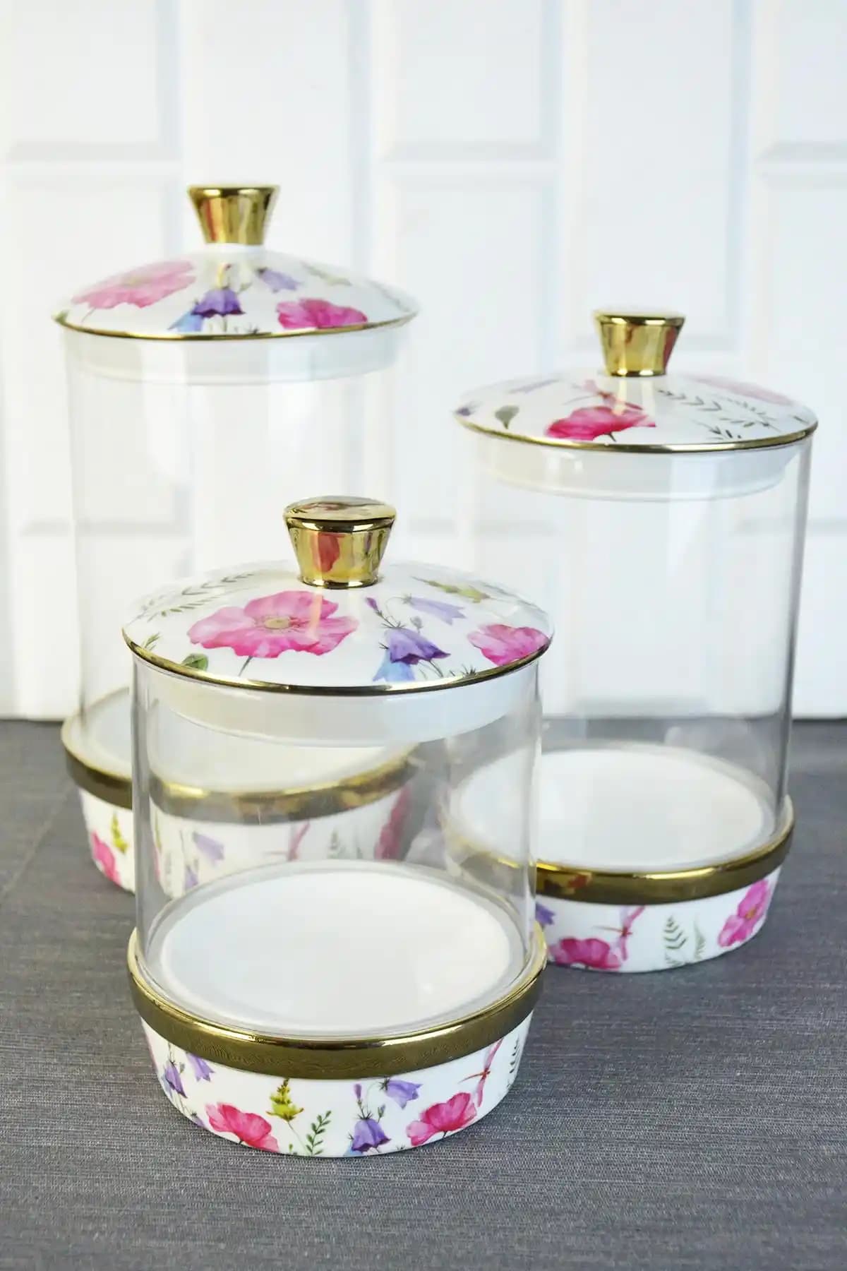 Büyük Boy Porselen Kavanozlar ile Dekorasyon ve Saklama Çözümleri