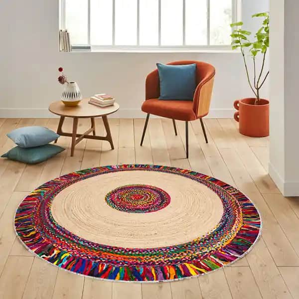 Büyük Yuvarlak Halılarla Modern ve Şık Dekorasyon İpuçları ve Modelleri