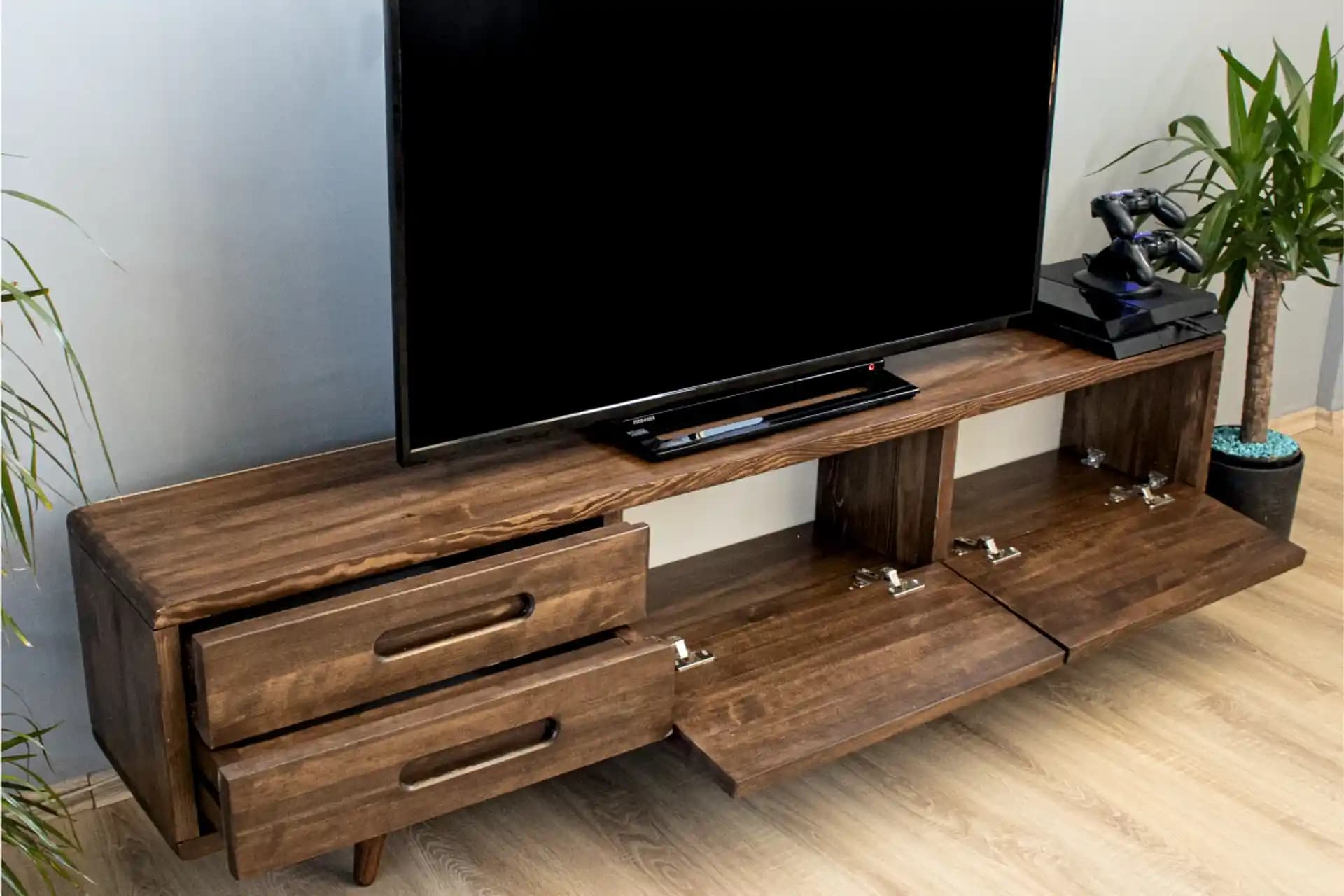 Ceviz Ahşap TV Ünitesi ile Modern ve Doğal Dekorasyonun Şıklığını Yakalayın