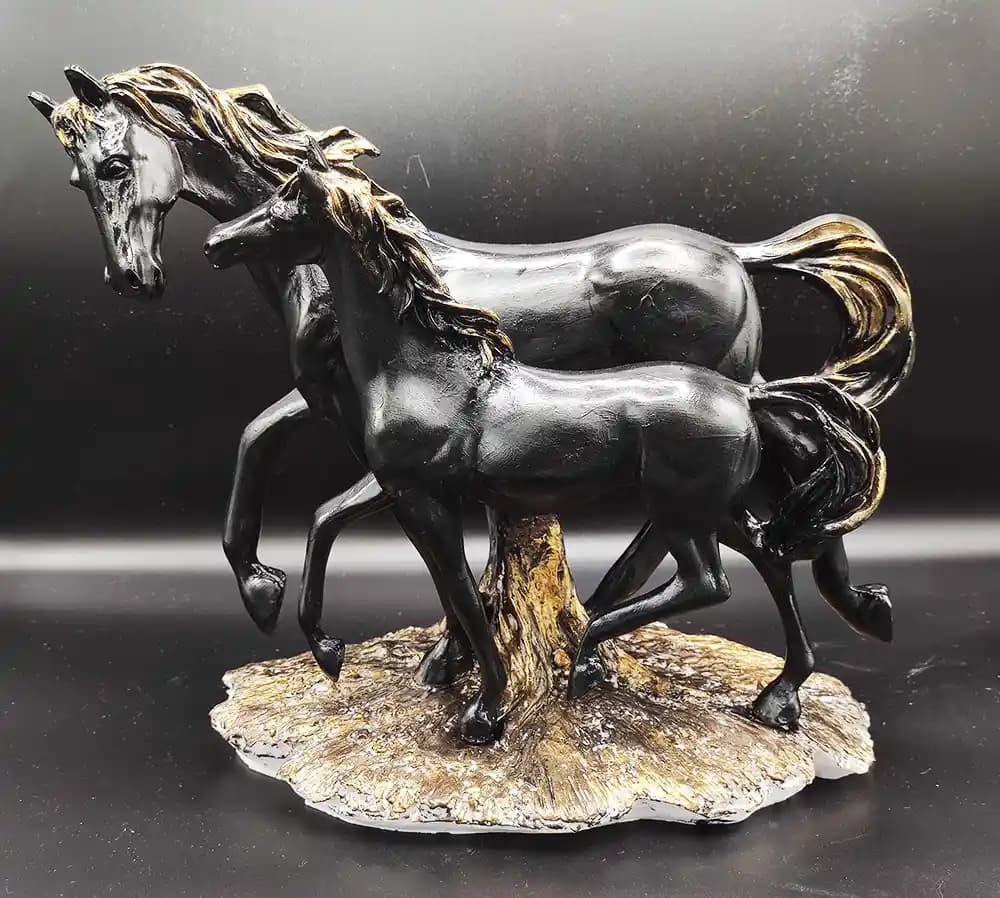 Dekorasyonda Asalet ve Zarafetin Temsilcisi At Heykelleri Çeşitleri ve Kullanım Alanları