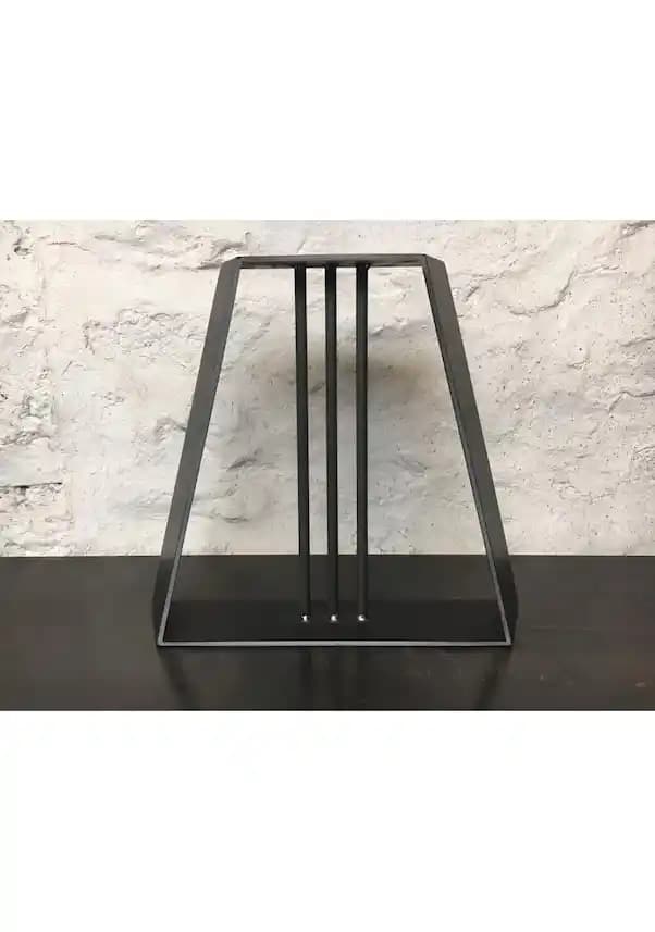 Demir Ayak Sehpa ile Modern ve Şık Dekorasyon Çözümleri 2023