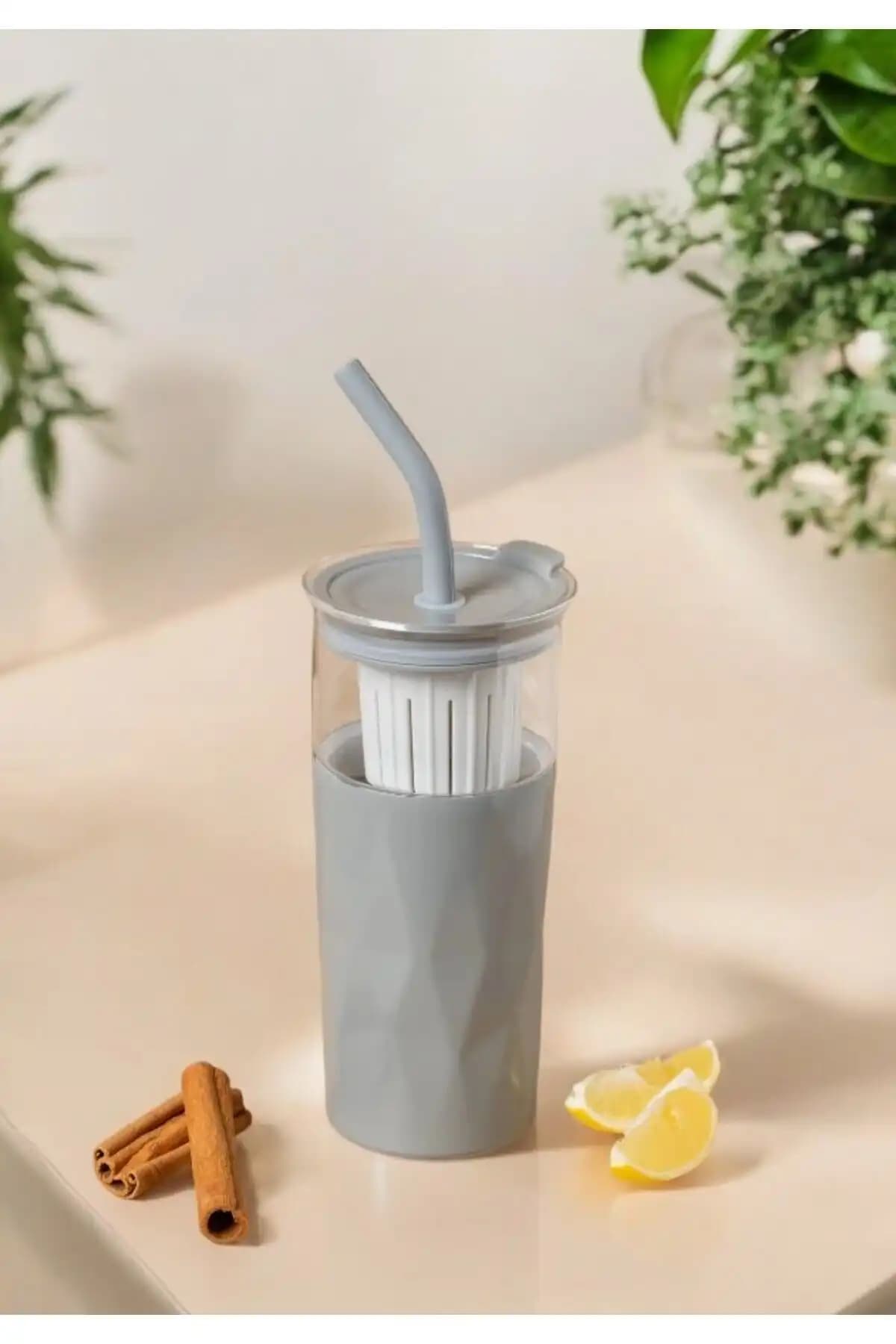 Detoks Bardağı ile Sağlıklı Yaşam ve Dekorasyonun Modern Buluşması
