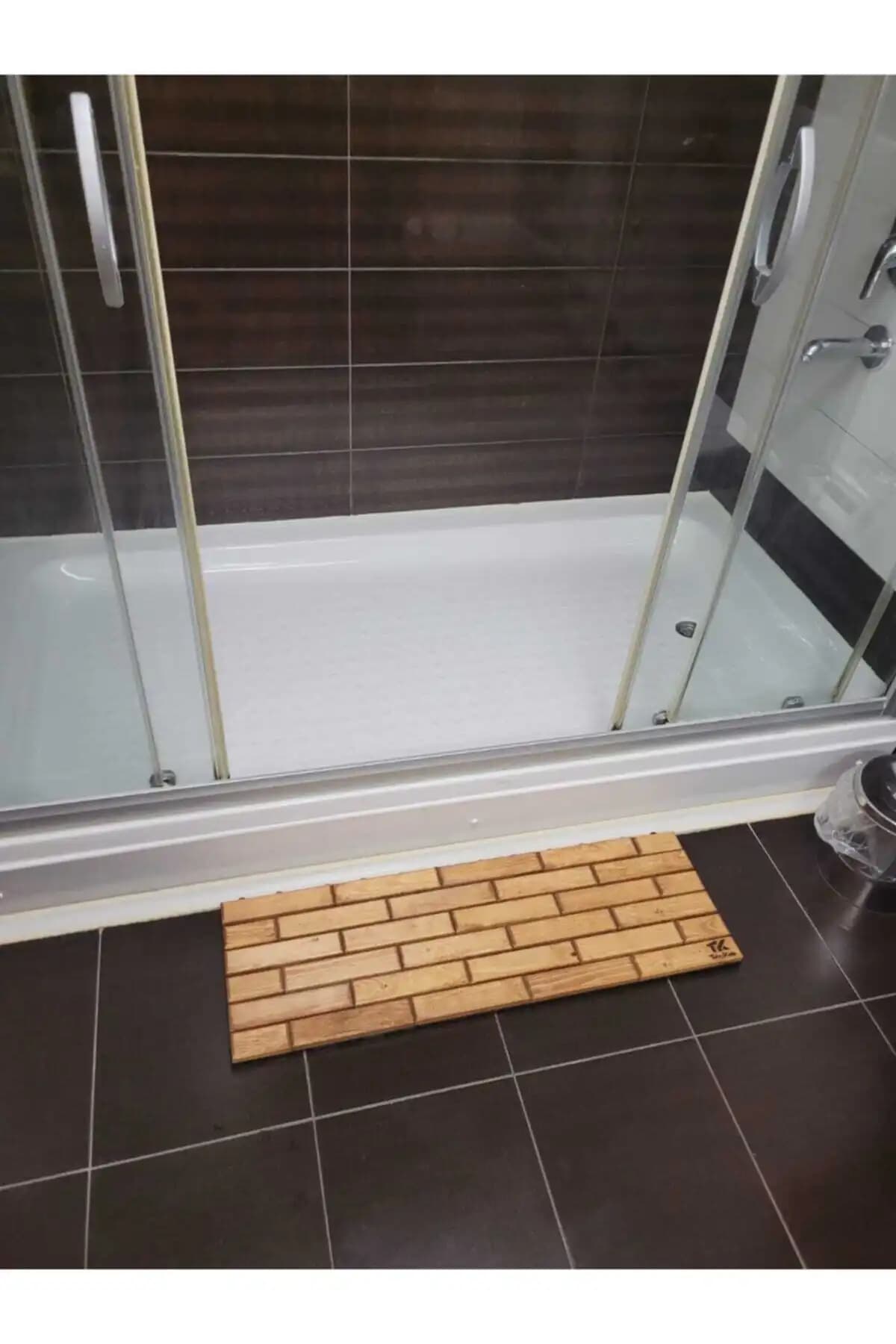 Duşakabin Paspası Seçimi ve Banyo Dekorasyonunda Estetik ve Fonksiyonellik