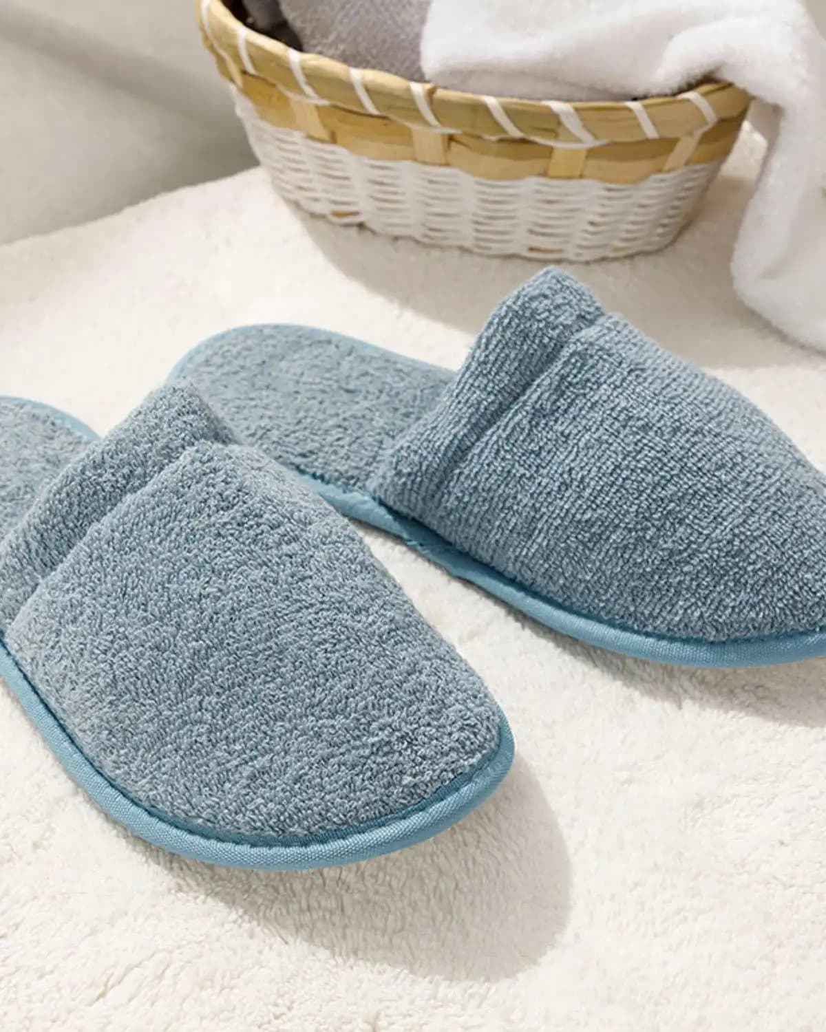 English Home Banyo Terlikleri: Şık ve Konforlu Modellerle Banyonuzu Yenileyin