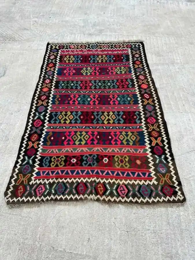 Eski Kilim Modelleriyle Dekorasyonda Sıcaklık ve Zarafetin Buluşması