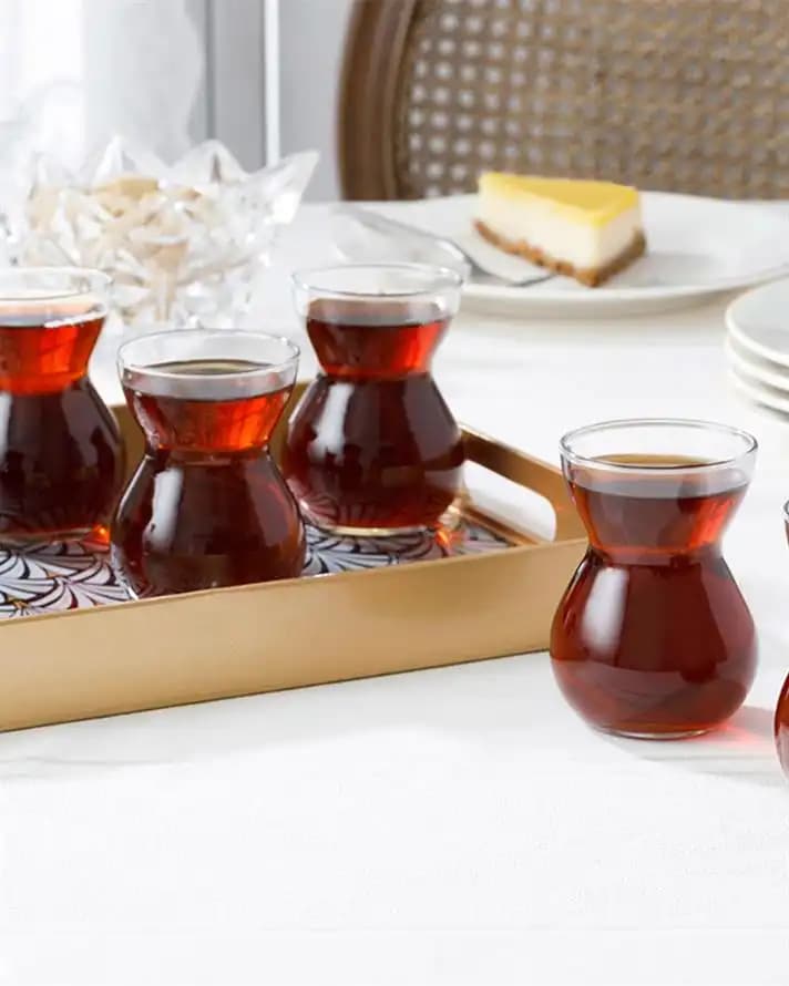 Etnik Çay Bardağı Dekorasyonunda Kültürel Zenginlik ve Estetik Unsurlar