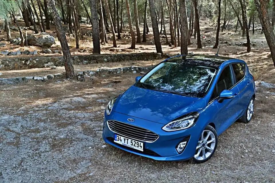 Fiesta Modelleriyle Canlı ve Enerjik Mekanlar Yaratmak İçin Dekorasyon İpuçları ve Trendler