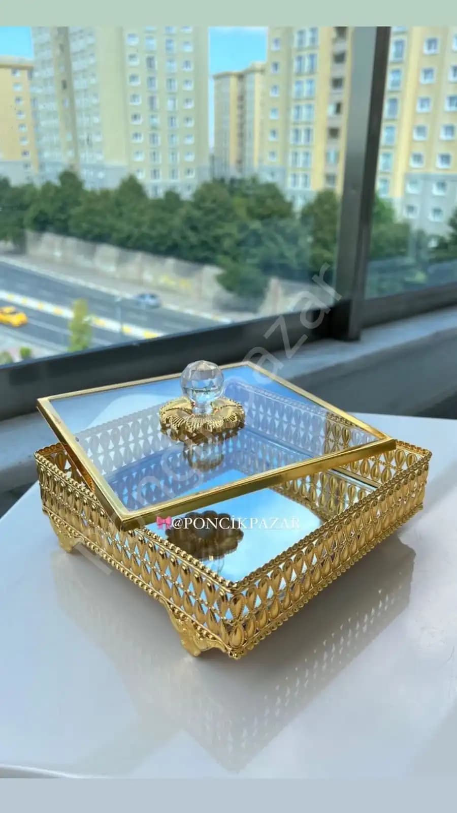 Gold Peçeteliklerle Sofralarınıza Zarafet Katın Modern ve Klasik Dekorasyon Seçenekleri