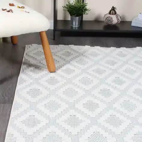 Güzel Salon Halılarıyla Evinize Şıklık ve Rahatlık Katmanın Yolları