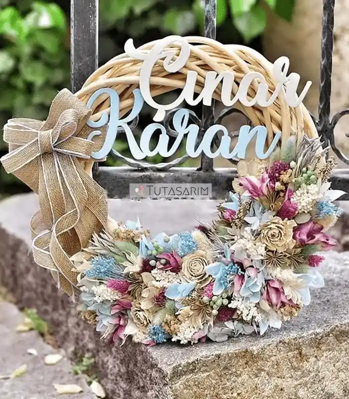 Hasır Kapı Süsü ile Evinize Doğal ve Sıcak Bir Dekoratif Dokunuş Sağlayın