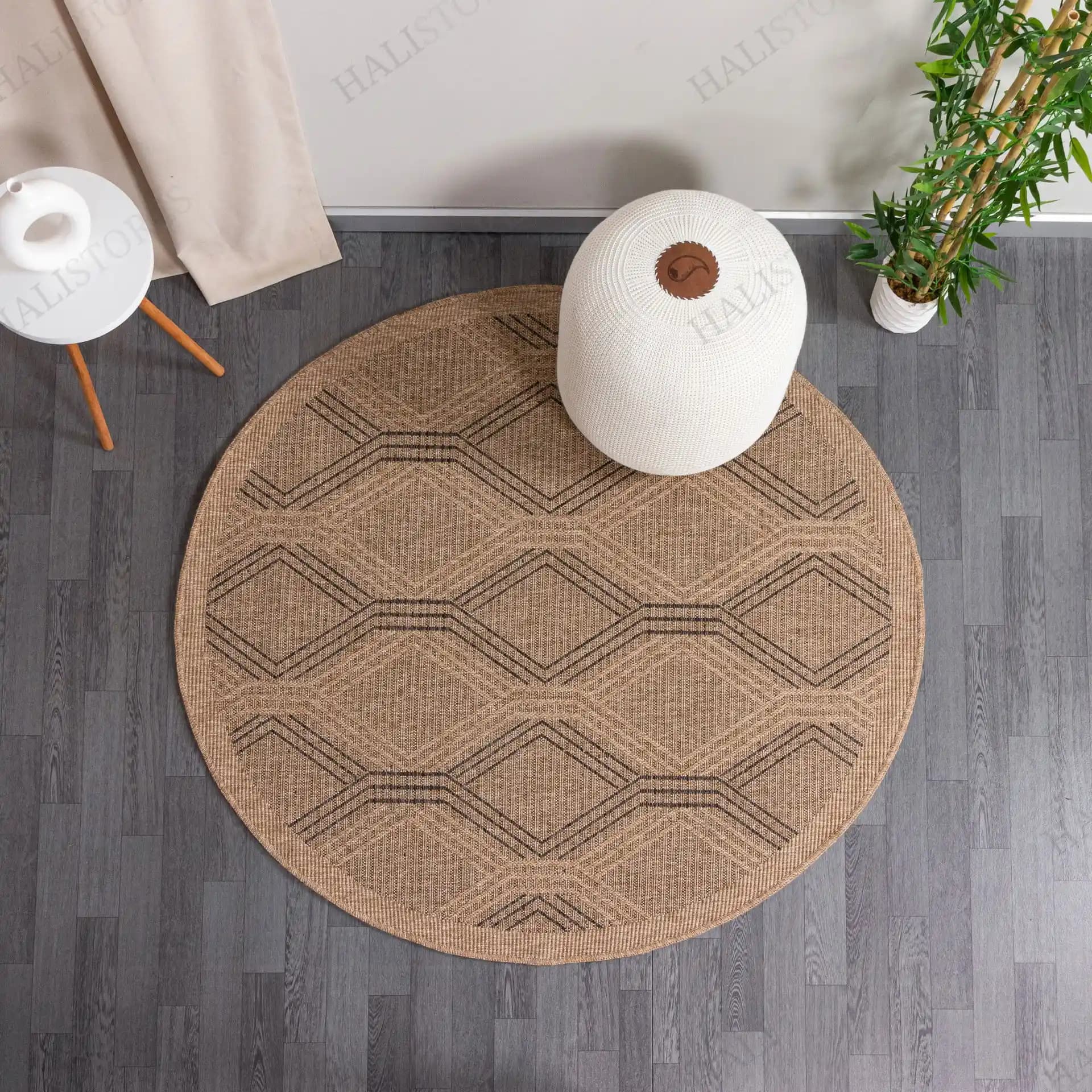 Hasır Yuvarlak Halılarla Dekorasyonda Doğallık ve Şıklık Yaratın