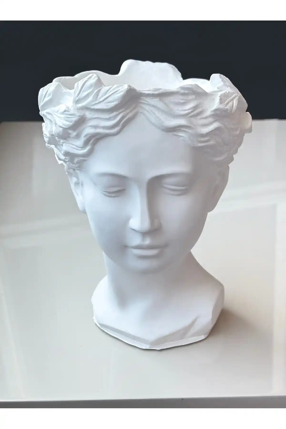 Helen Heykeli Dekorasyonda Estetik ve Anlam Katmanın En Güçlü Yolu