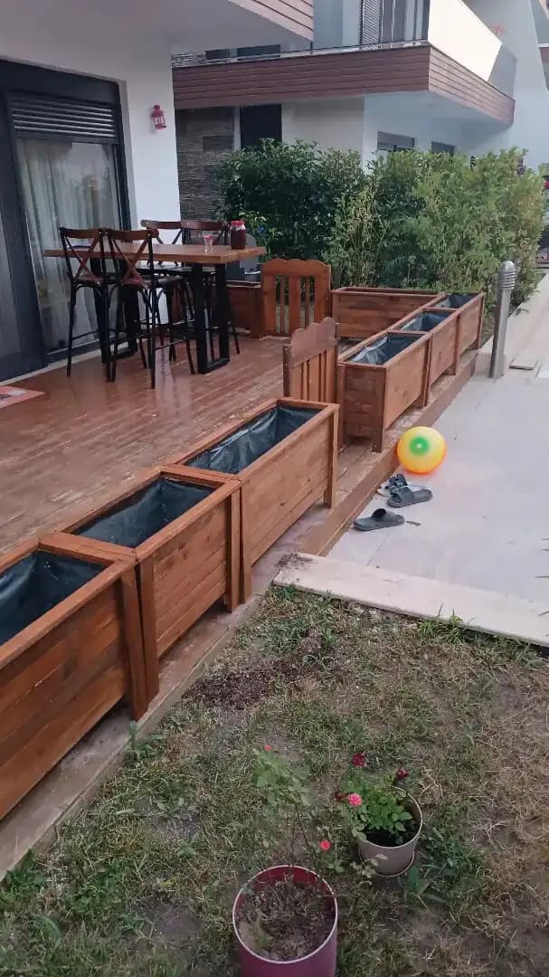 İkinci El Ahşap Saksı Seçenekleriyle Dekorasyonda Doğal ve Şık Dokunuşlar
