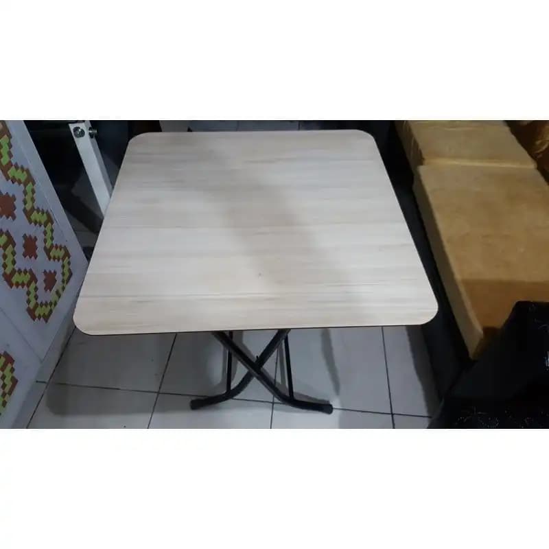 İkinci El Katlanır Masalar ile Dekorasyonda Pratik ve Şık Çözümler