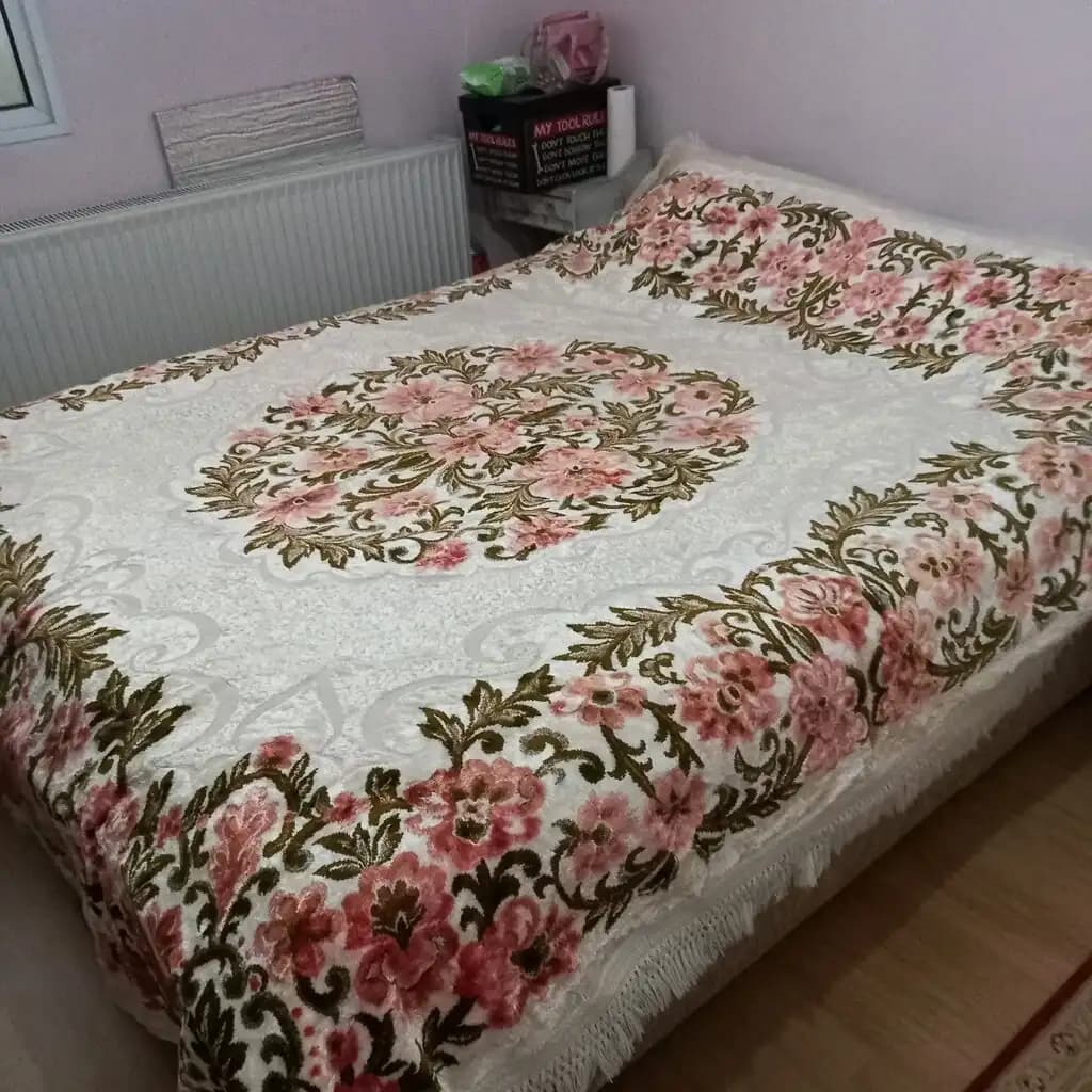 İkinci El Yatak Örtüsü ile Şık ve Sürdürülebilir Yatak Odası Dekorasyonu