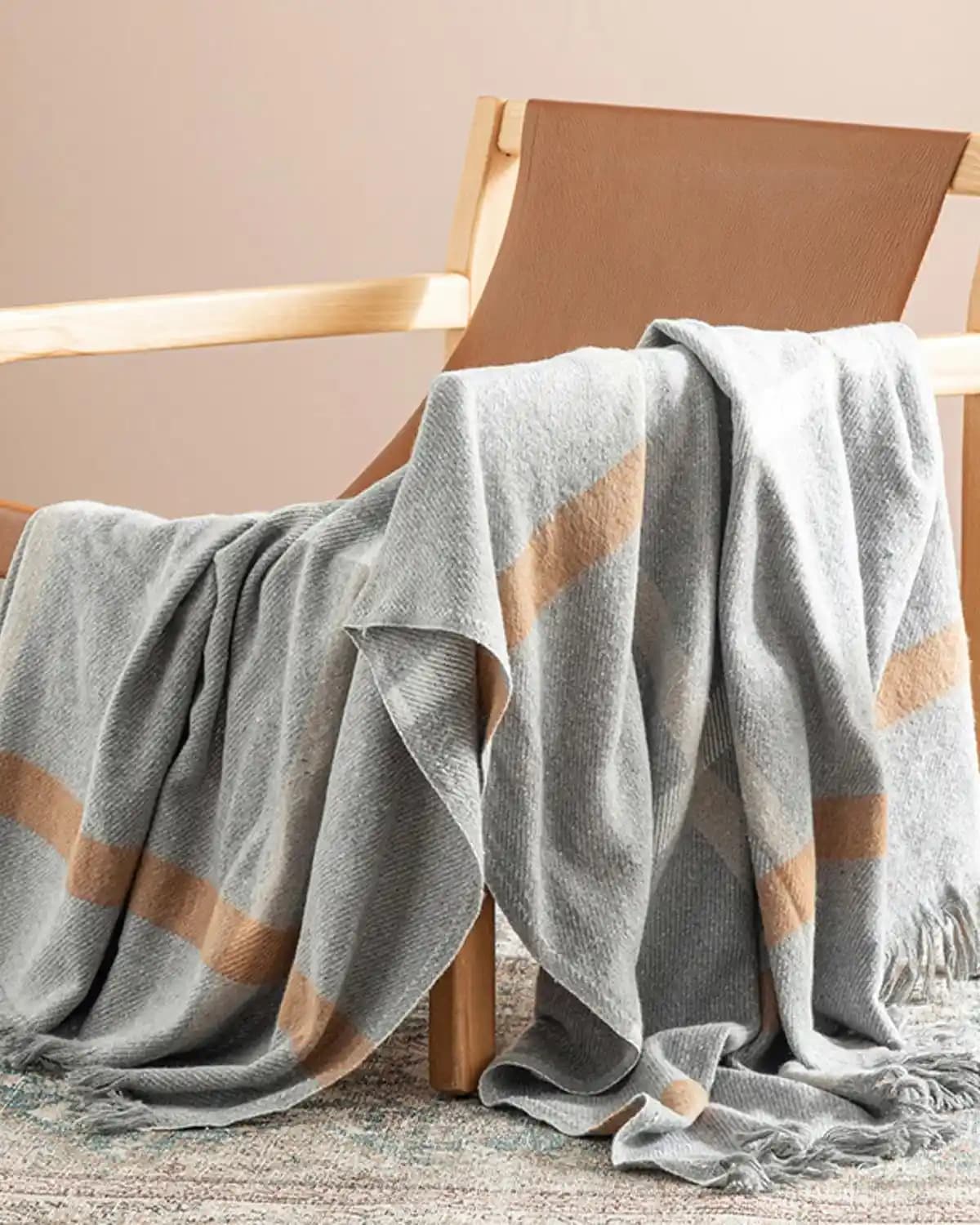 İngiliz Home Koltuk Şalı ile Dekorasyonunuzu Yenilemenin En İyi Yolları