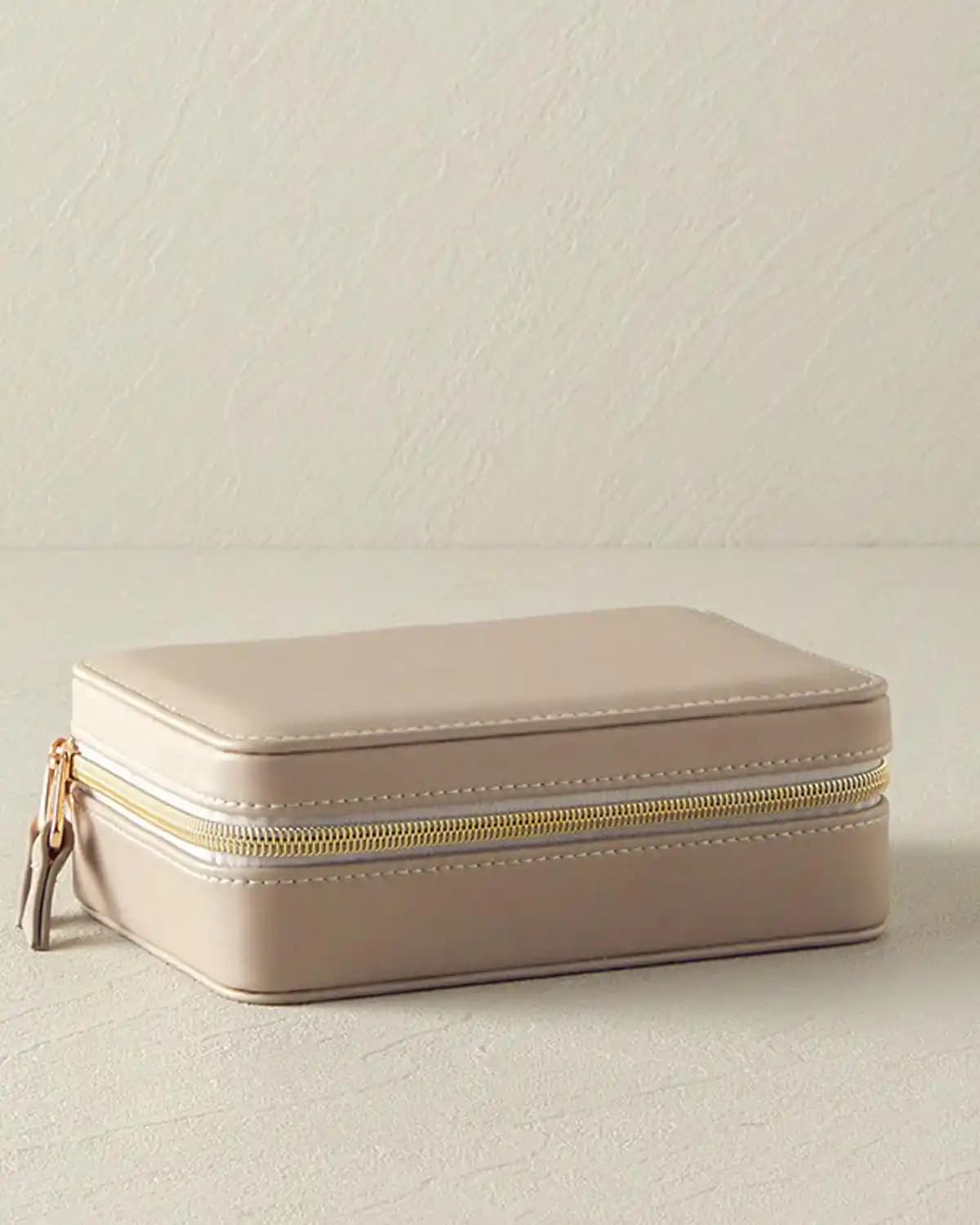 İngilizce Temalı Takı Kutuları ile Modern ve Şık Ev Dekorasyonu Nasıl Yapılır